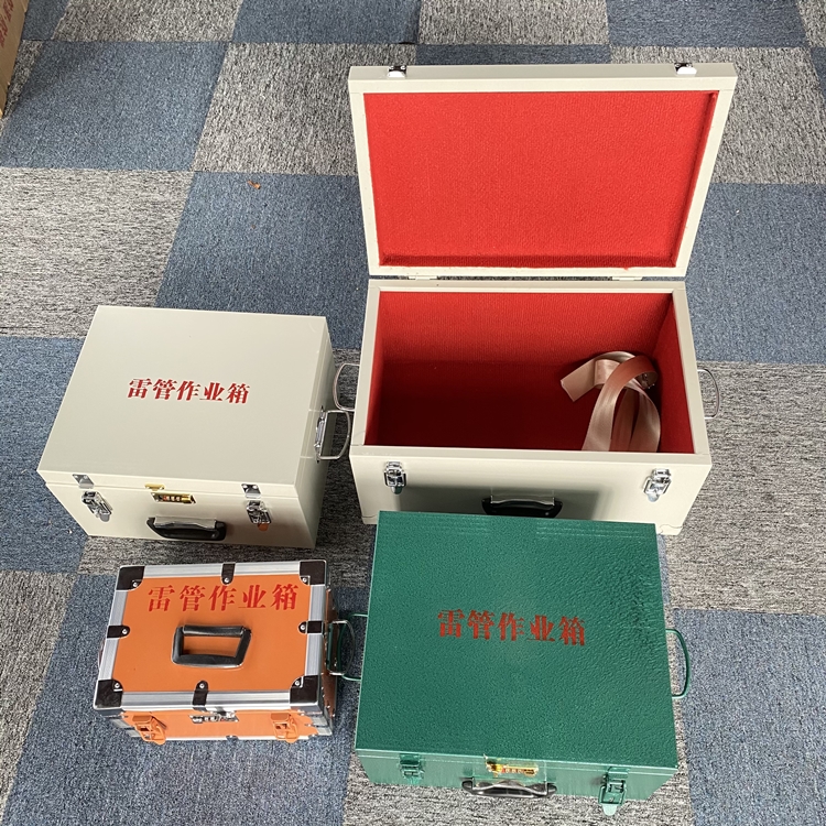 洪泽爆破工程作业箱如何选择？玻璃钢与传统材质的全面对比